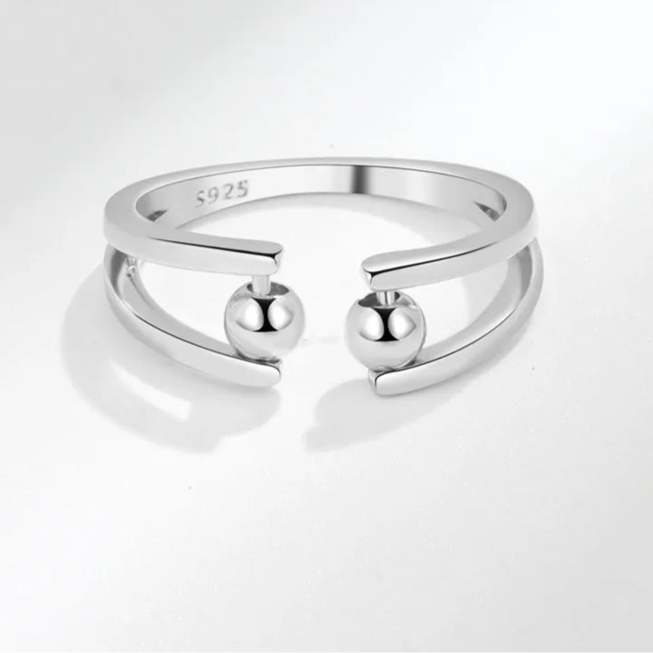 Arden fidget band lifestyle - everyday stress relief