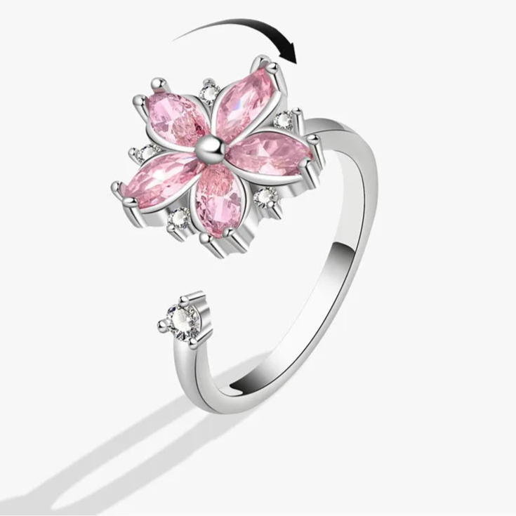 Amaris fidget ring detail - eternal stress relief