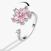 Amaris fidget ring detail - eternal stress relief