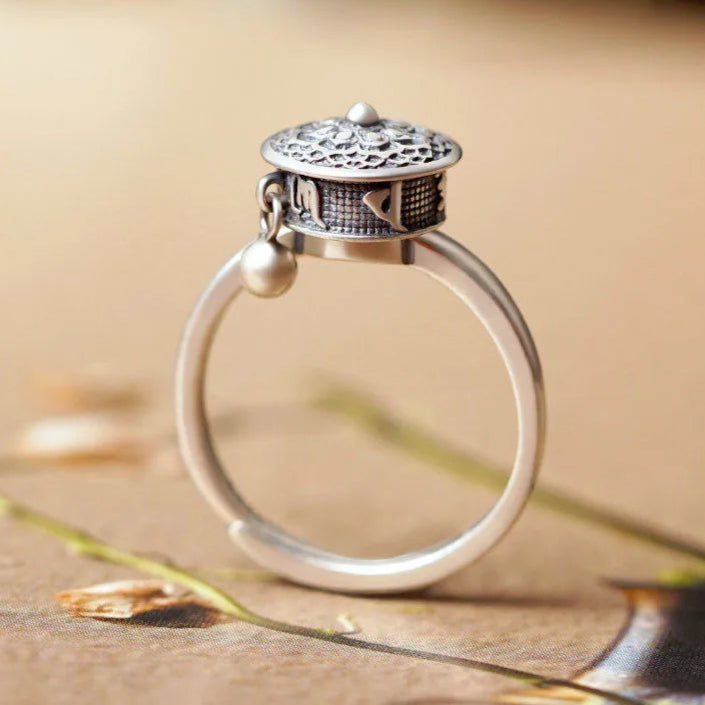 Aveline Collection