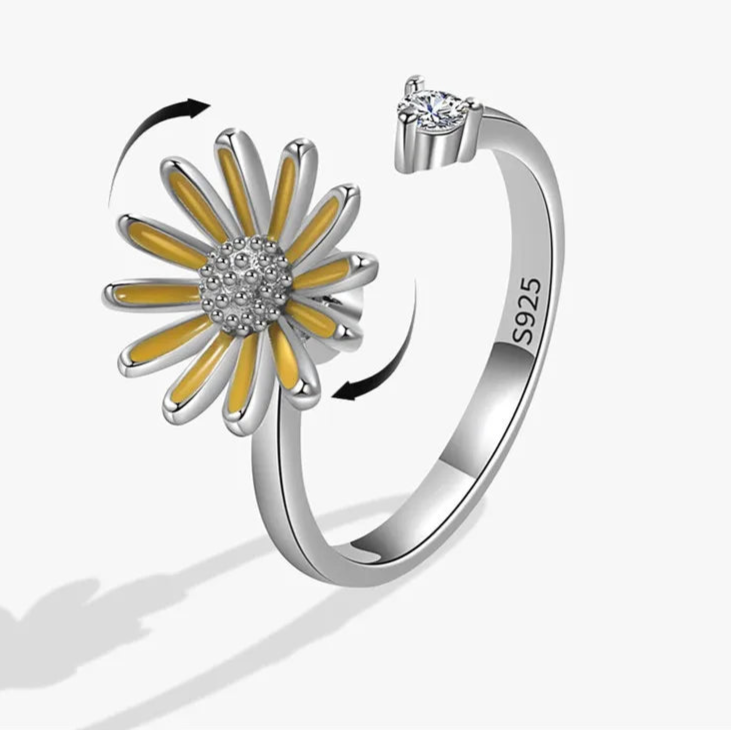 Azura calm ring close-up - premium anxiety jewelry