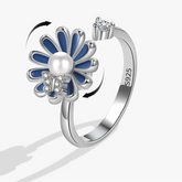 Ariya stress relief ring detail - noble fidget band