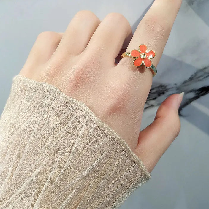 Aurian stress relief ring lifestyle - premium fidget jewelry