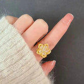 Amara fidget band lifestyle - everyday stress relief