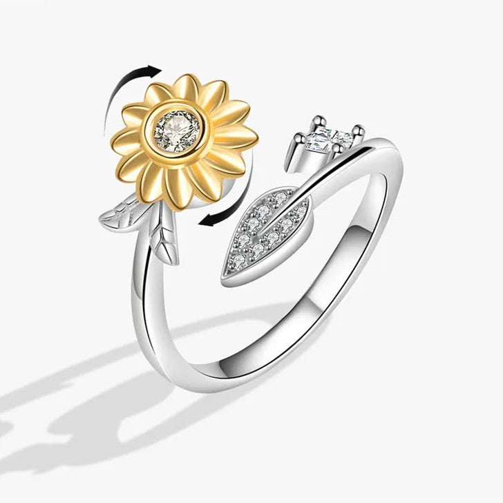 Aluna calm ring close detail - anxiety relief band