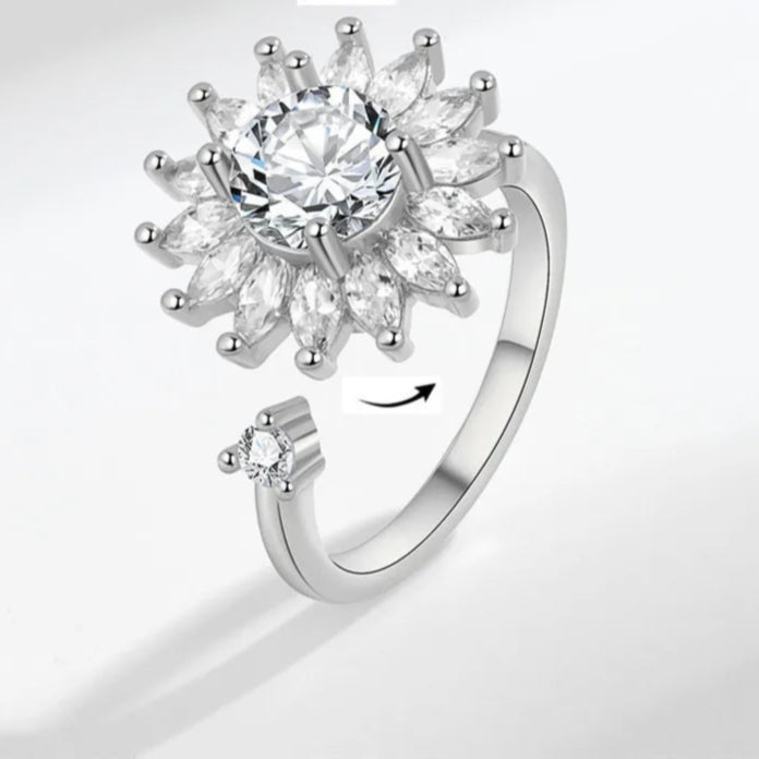 Amara fidget band texture - timeless stress ring