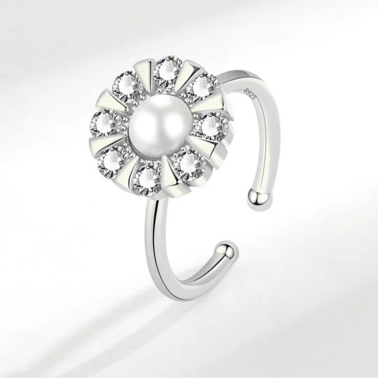 Ariya anxiety ring product shot - noble calm band