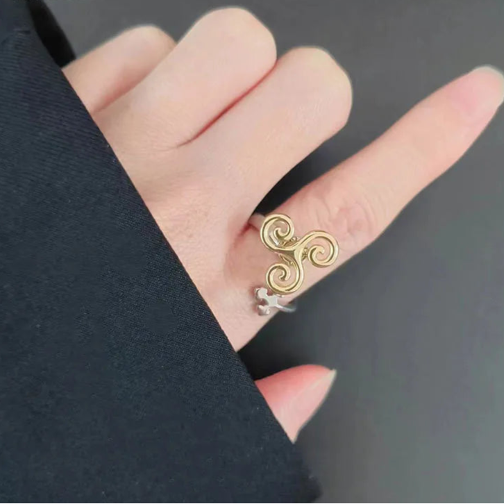 Auralis stress relief band texture - premium fidget ring