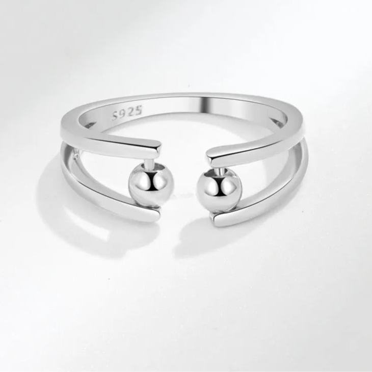 Ariya fidget ring multiple angles - elegant stress relief